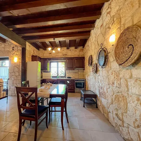 With Private Pool And Sea View Ваканционна къща